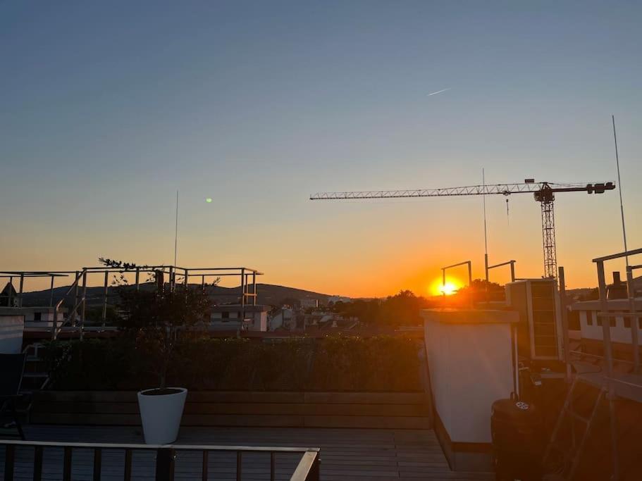Grosszuegiges Dachterrassen-Appartment Mit Klimaanlage Und Wunderbarem Ausblick Вена Экстерьер фото